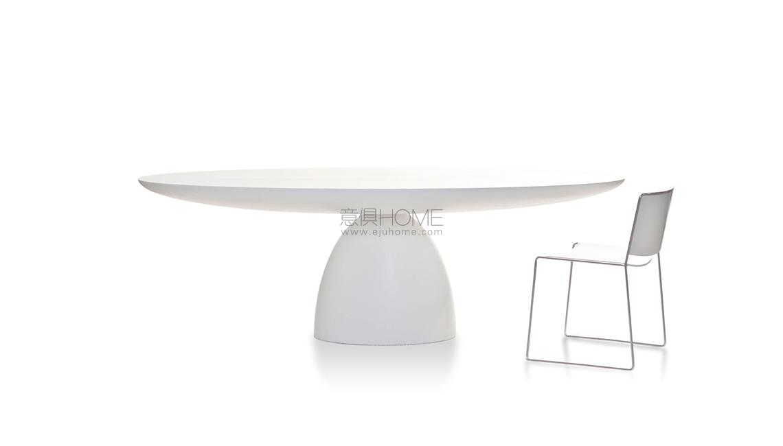 Ellipse Table 餐桌