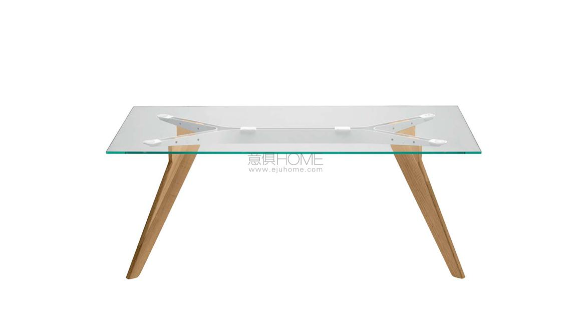 ago-AG1 桌子