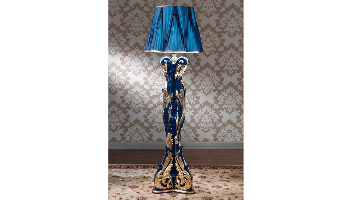 Classic floor lamp in Baroque style 落地灯