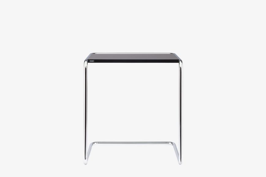 B 97 B SIDE AND NESTING TABLE 边几